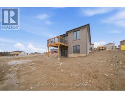 483 GILLESPIE STREET - 27