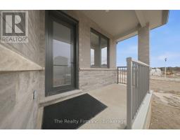 483 GILLESPIE STREET - 3