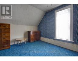 242 WONHAM STREET S - 15