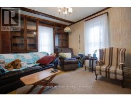 242 WONHAM STREET S - 7