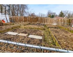 856 GROSVENOR STREET W - 33