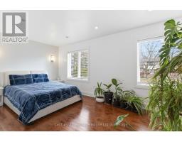 61 APPLEWOOD CRESCENT - 14