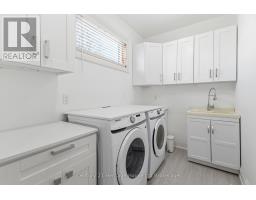 61 APPLEWOOD CRESCENT - 21