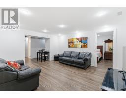 61 APPLEWOOD CRESCENT - 23