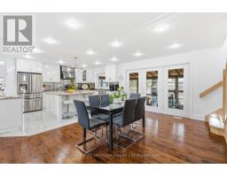 61 APPLEWOOD CRESCENT - 5