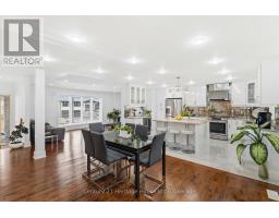 61 APPLEWOOD CRESCENT - 6