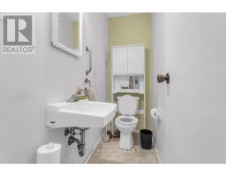 18 - 1 LAMERS COURT - 12