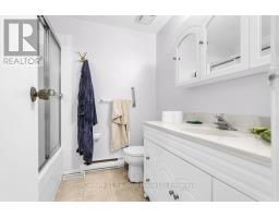 18 - 1 LAMERS COURT - 18