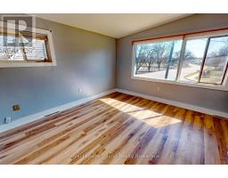 256 ST GEORGE LANE - 12