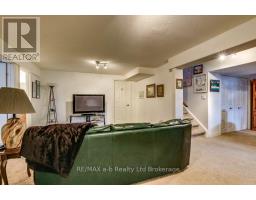 717 GARDEN COURT CRESCENT - 21