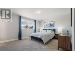 82 CAYLEY STREET - 18