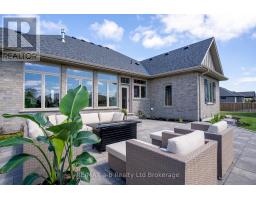 60 AUGUST CRESCENT - 11