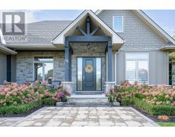 60 AUGUST CRESCENT - 15