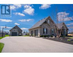 60 AUGUST CRESCENT - 2