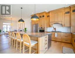 60 AUGUST CRESCENT - 20