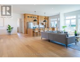 60 AUGUST CRESCENT - 21