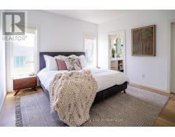 60 AUGUST CRESCENT - 26