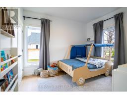 60 AUGUST CRESCENT - 30