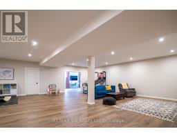 60 AUGUST CRESCENT - 36