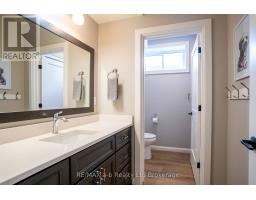 60 AUGUST CRESCENT - 42