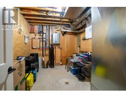 60 AUGUST CRESCENT - 43