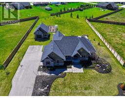 60 AUGUST CRESCENT - 5