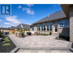 60 AUGUST CRESCENT - 9