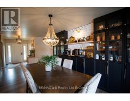 3 BELFAST CIRCLE - 10