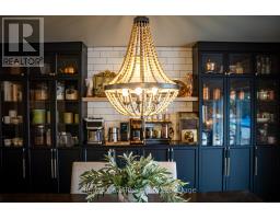 3 BELFAST CIRCLE - 12