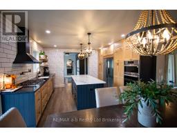 3 BELFAST CIRCLE - 14