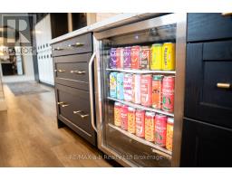 3 BELFAST CIRCLE - 15