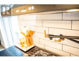 3 BELFAST CIRCLE - 17