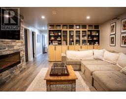 3 BELFAST CIRCLE - 36