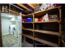 3 BELFAST CIRCLE - 42