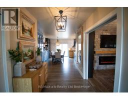 3 BELFAST CIRCLE - 6