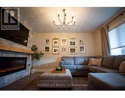 3 BELFAST CIRCLE - 8