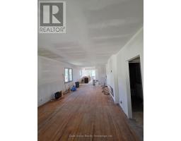 977 NORFOLK STREET N - 7