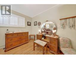 276 BROADVIEW AVENUE - 23