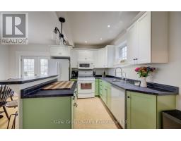 168 WELLINGTON STREET N - 15