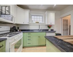 168 WELLINGTON STREET N - 19