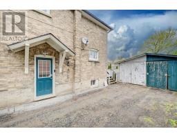 168 WELLINGTON STREET N - 3
