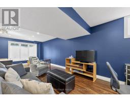 149 JUNO CRESCENT - 32