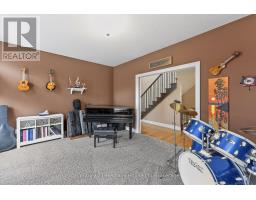 149 JUNO CRESCENT - 9