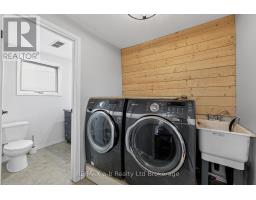 111 COMMISSIONER STREET - 17