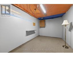 111 COMMISSIONER STREET - 44