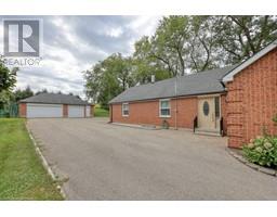 584072 BEACHVILLE Road - 11