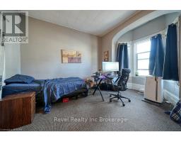 742 DUNDAS STREET - 12