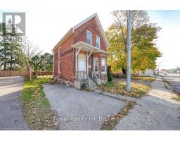 742 DUNDAS STREET - 2