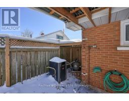 382 SIMCOE STREET - 8