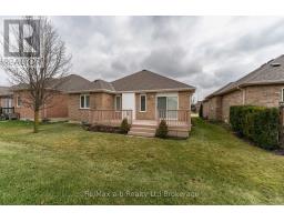 135 WESTON DRIVE - 23